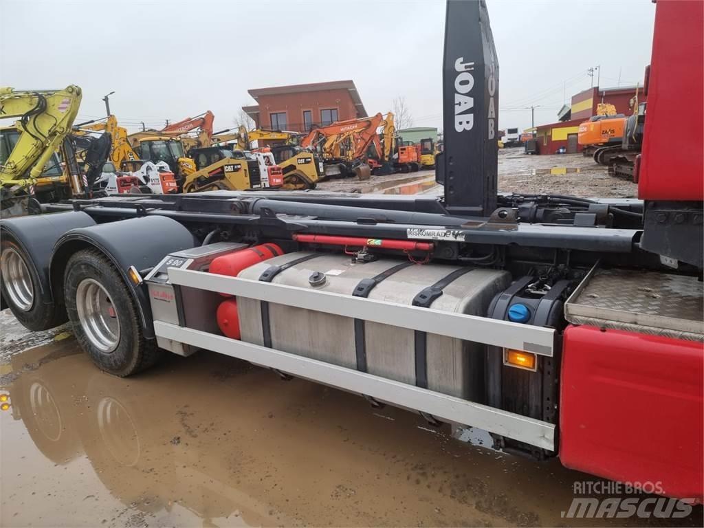 Scania R620 Camion con gancio di sollevamento