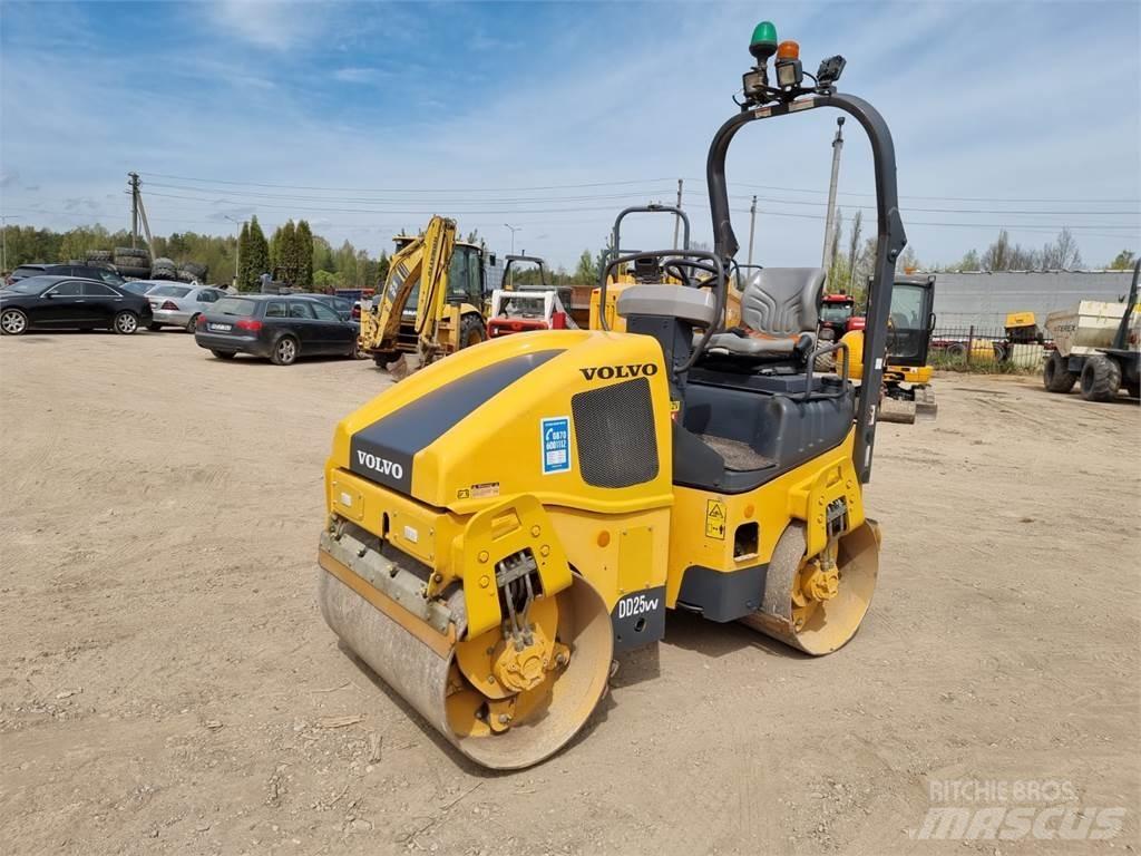 Volvo DD25 Rulli a doppio tamburo
