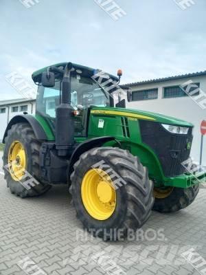 John Deere 7250R Trattori