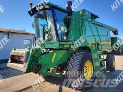 John Deere 9560 WTS 2WD Mietitrebbiatrici