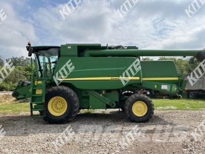 John Deere W650 Mietitrebbiatrici