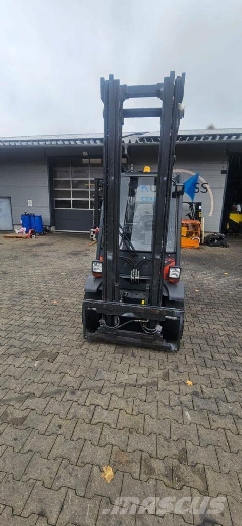 Linde H 30 D-02 Carrelli elevatori diesel
