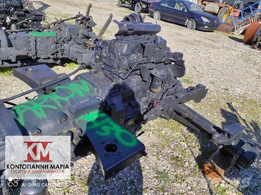 CLAAS ARION 430 Trattori