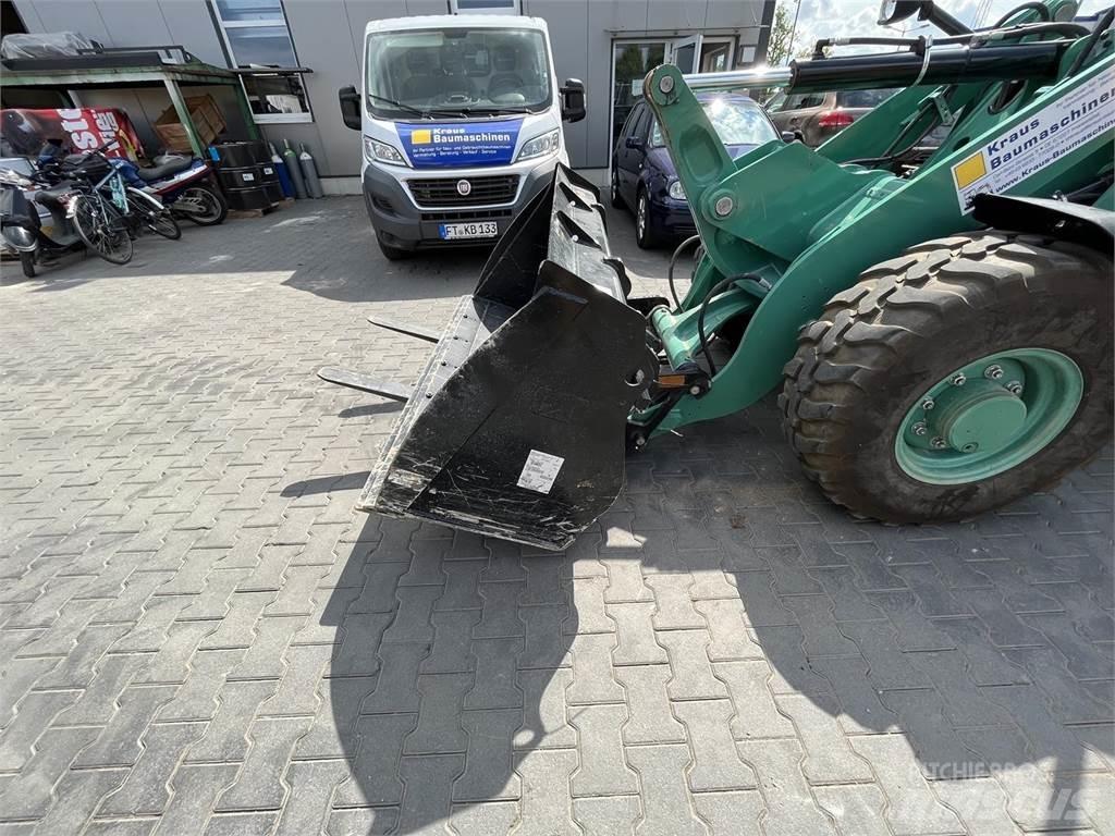 CAT 906 M Pale gommate