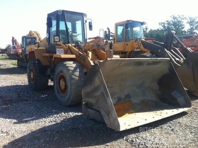 CASE 721B Pale gommate