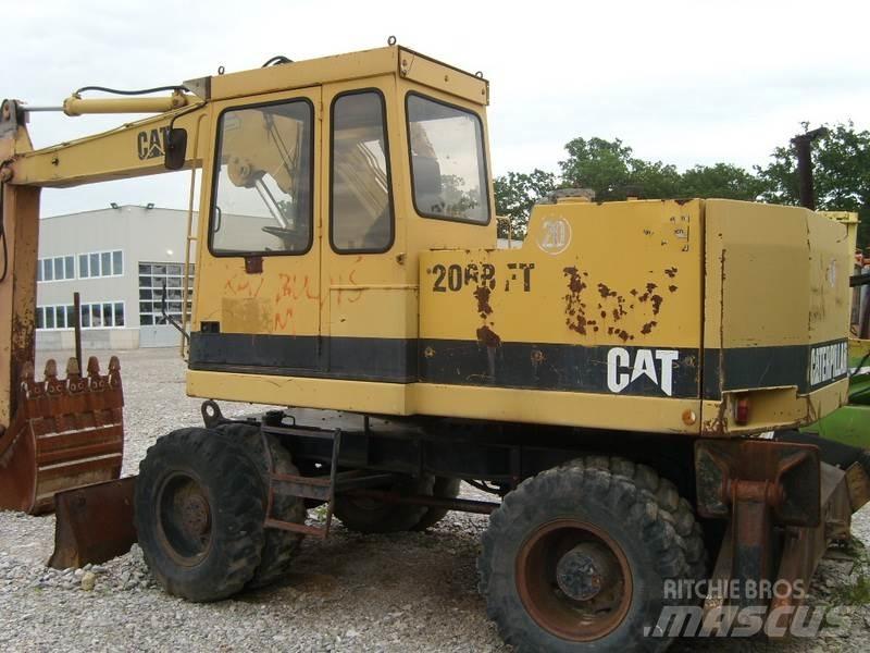 CAT 206 BFT Escavatori gommati