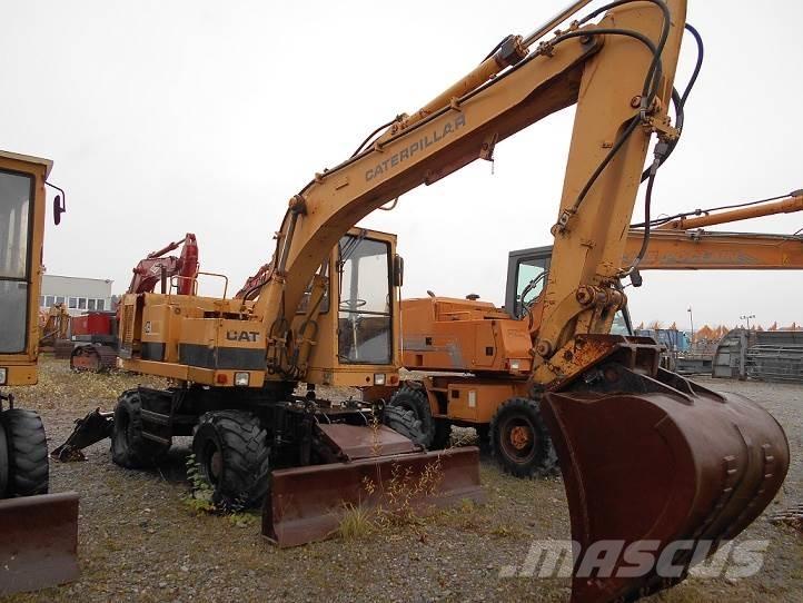 CAT 212B FT Escavatori gommati