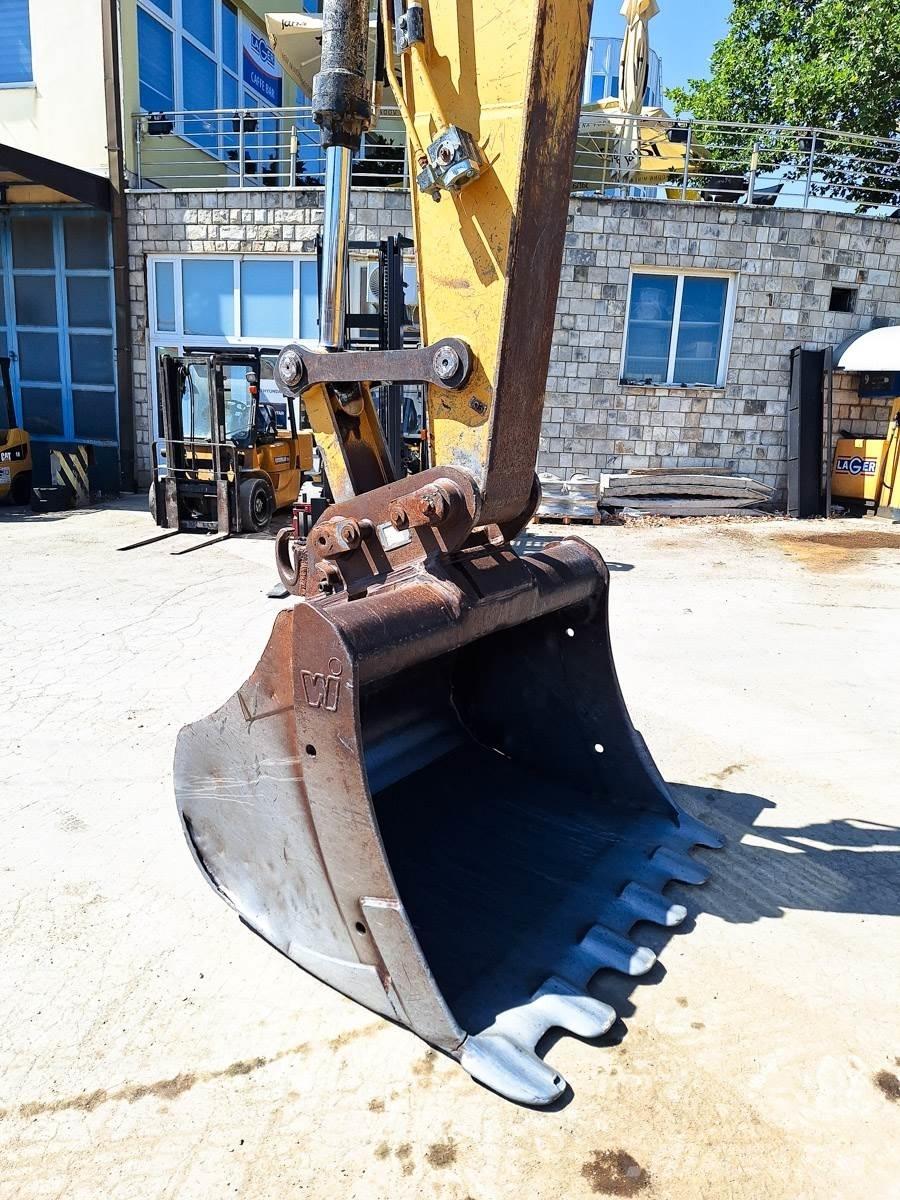 CAT 323D Escavatori cingolati