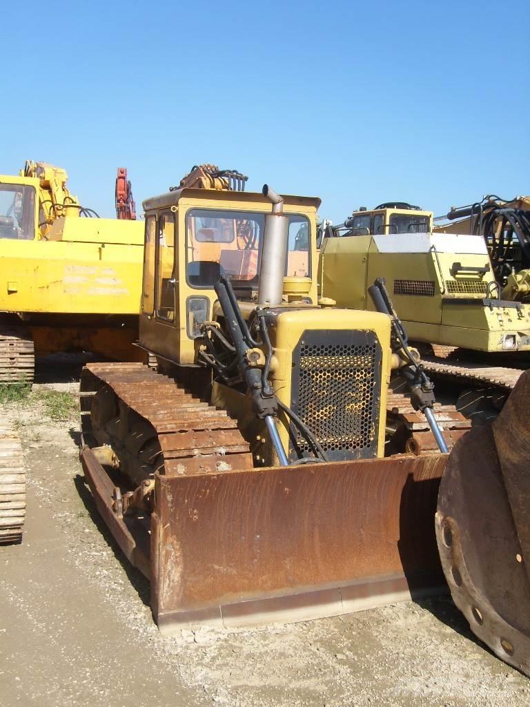 CAT D4 Dozer cingolati