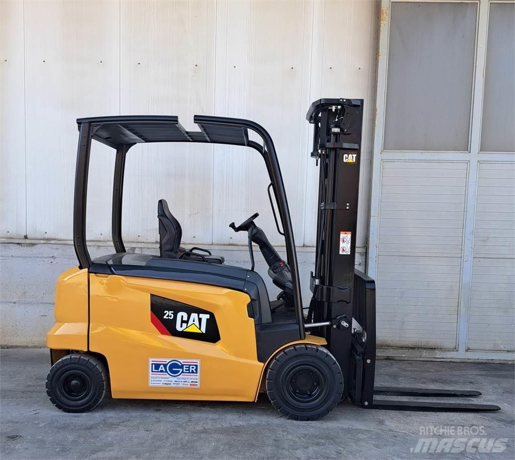 CAT EP25N Carrelli elevatori elettrici