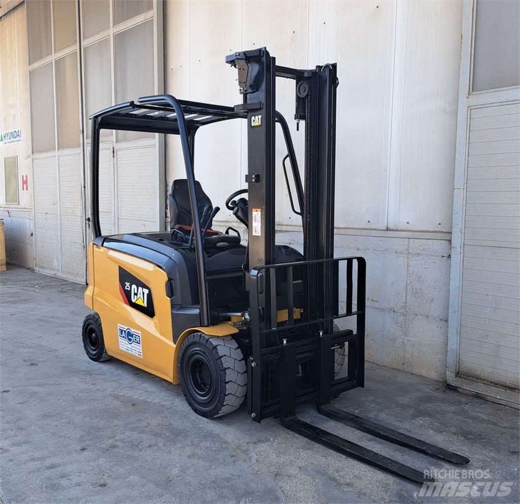 CAT EP25N Carrelli elevatori elettrici