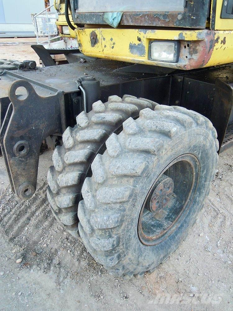CAT M312 Escavatori gommati