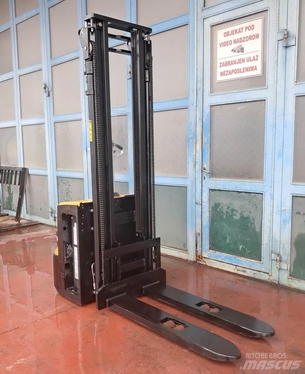 CAT NSP12N2 Transpallet manuale