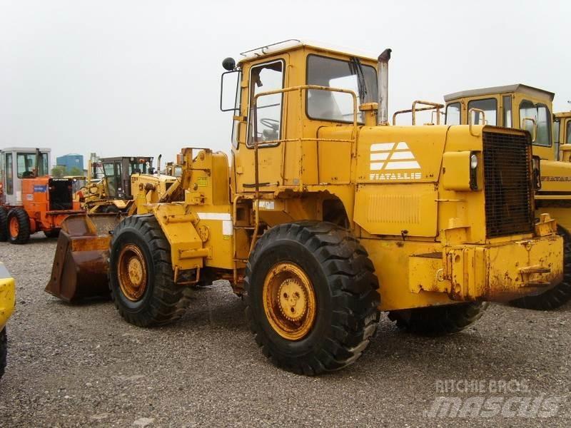 Fiat-Allis 580 FR 15 Pale gommate