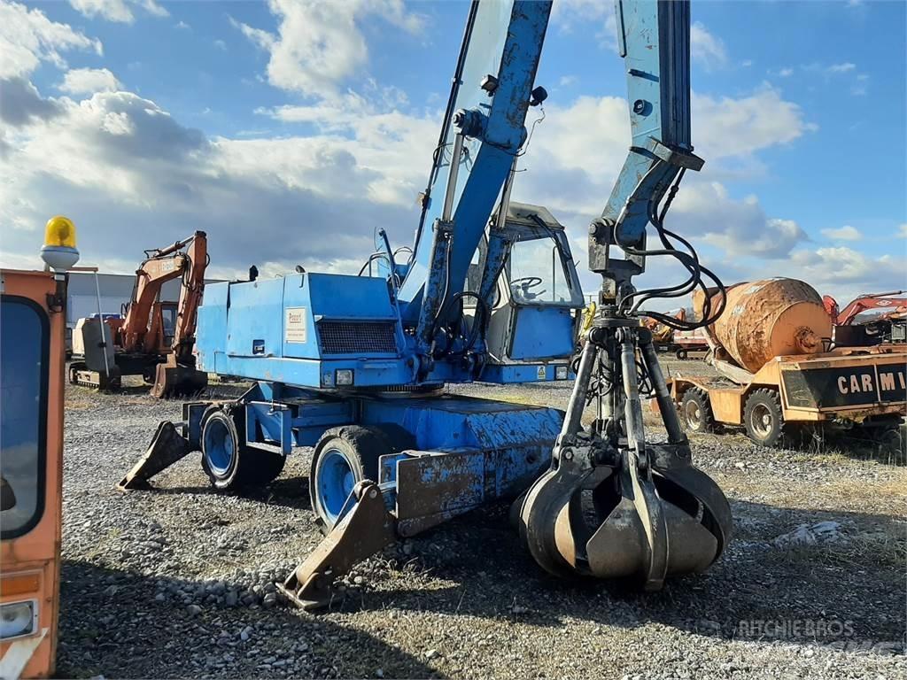 Fuchs F 713,3M Movimentazione rifiuti