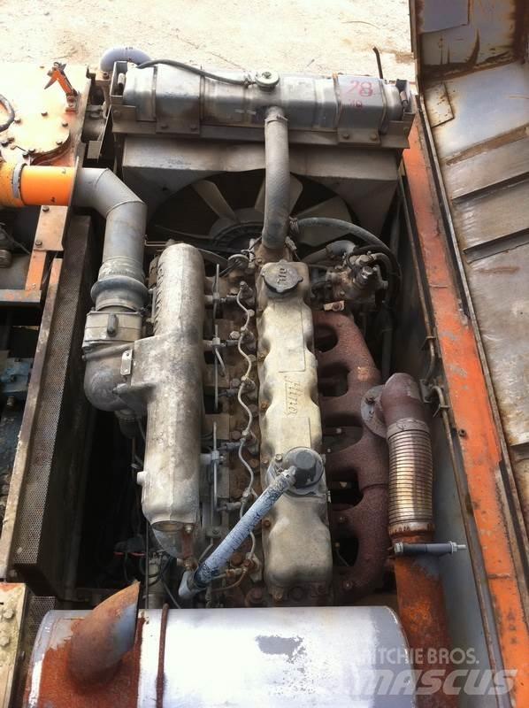 Hitachi UH 103 Escavatori cingolati