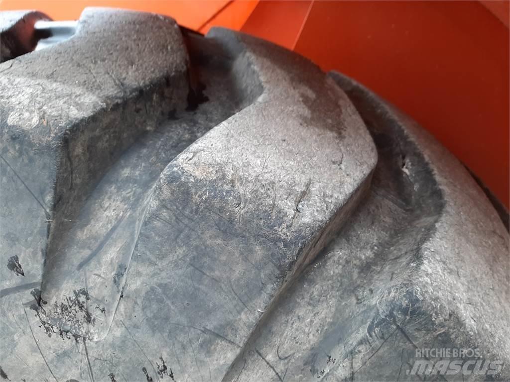 Hitachi ZW220 Pale gommate