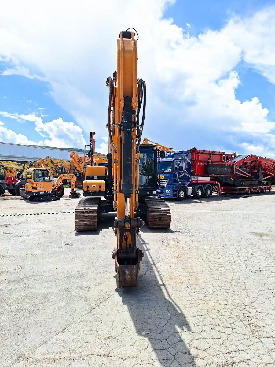 Hyundai HX220L Escavatori cingolati