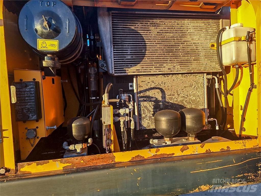 Hyundai R170W-7A Escavatori gommati