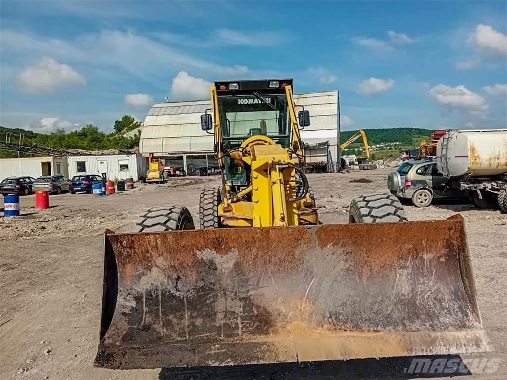 Komatsu GD655-3A Motorgraders