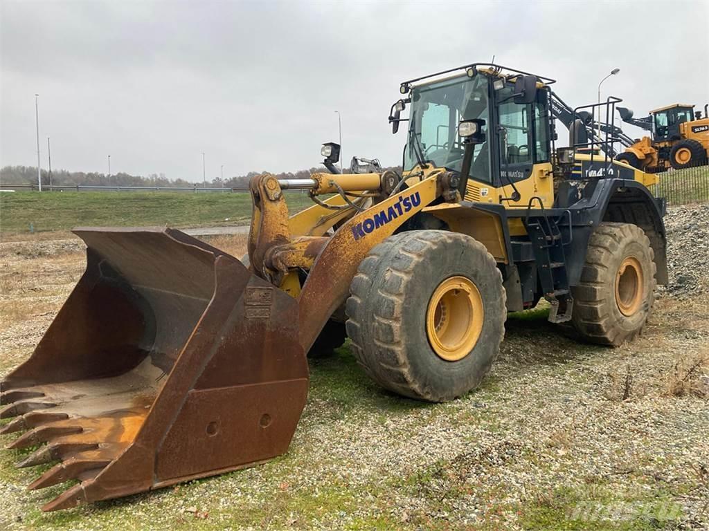 Komatsu WA 470-7 Pale gommate