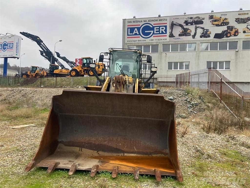 Komatsu WA 470-7 Pale gommate