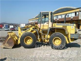 Komatsu WA320-3H Pale gommate