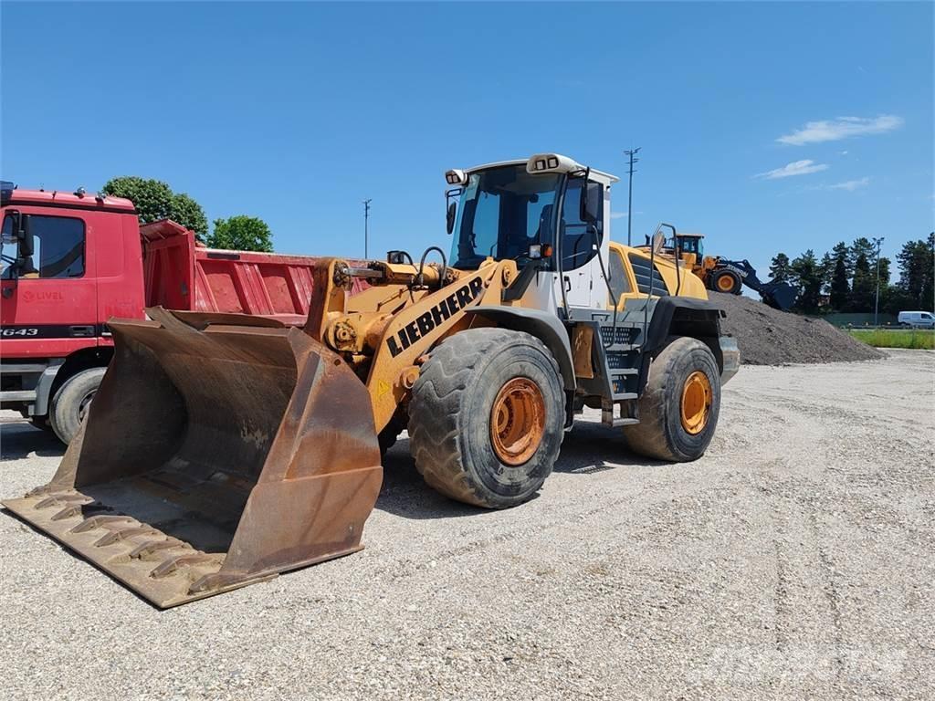 Liebherr L566 Pale gommate
