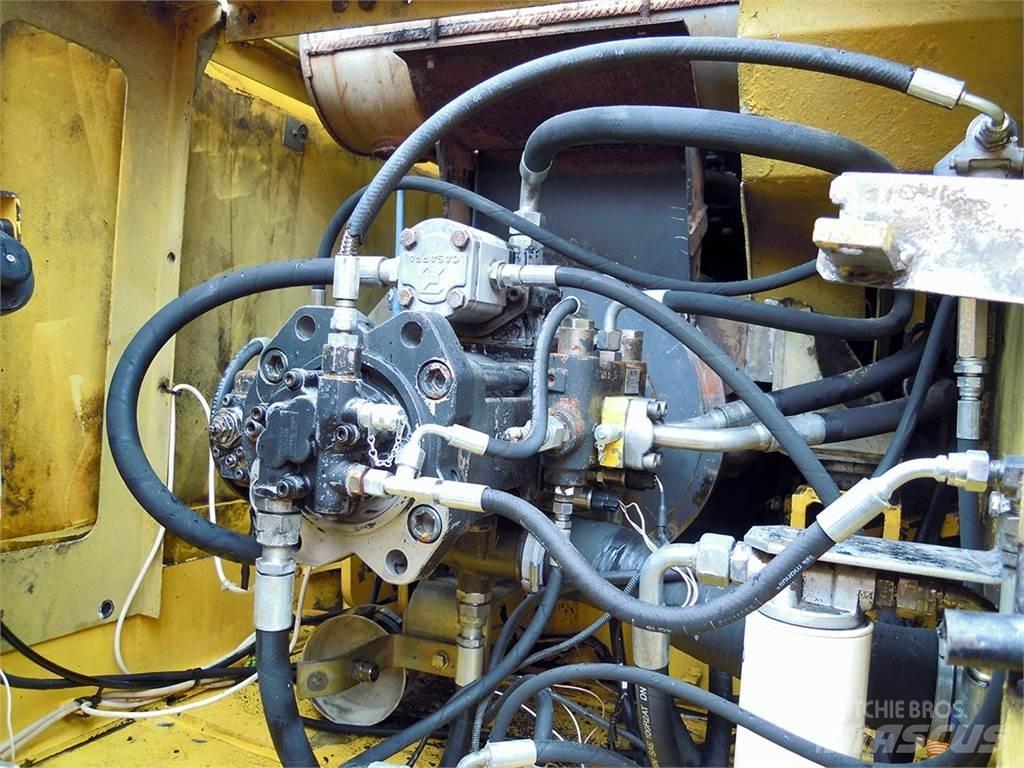 New Holland E305 Escavatori cingolati