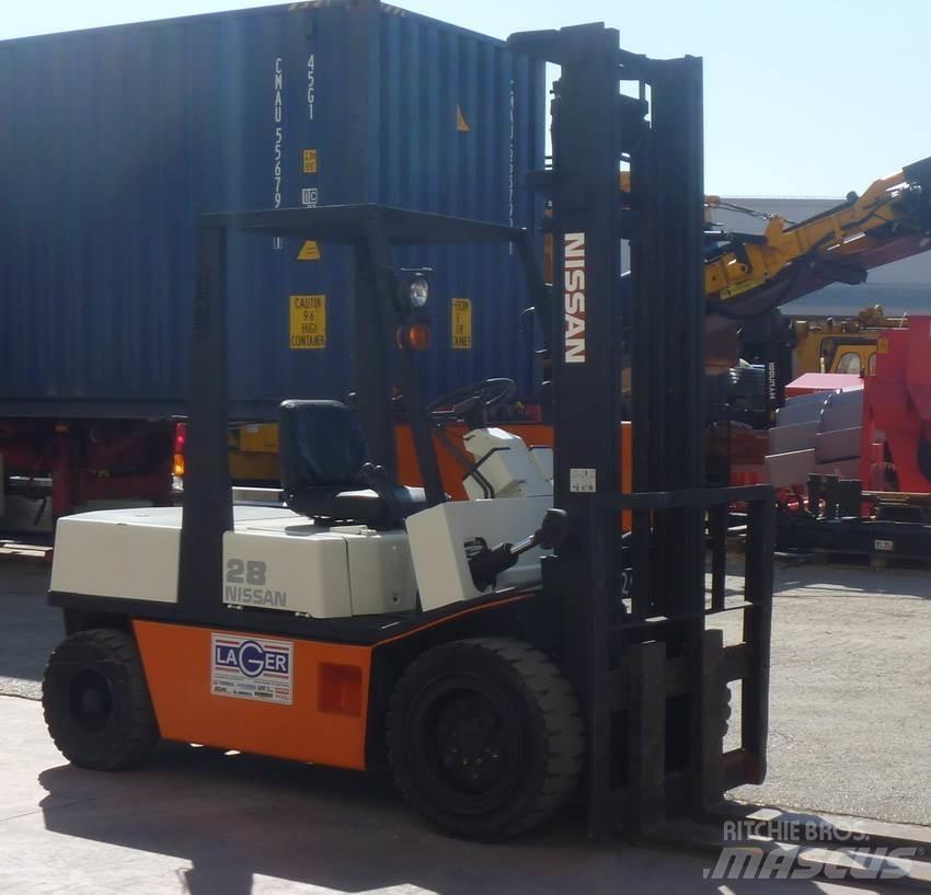 Nissan EGH02 Carrelli elevatori diesel