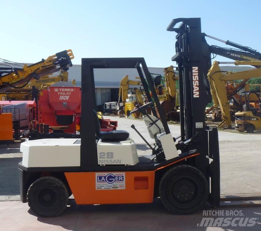 Nissan EGH02 Carrelli elevatori diesel