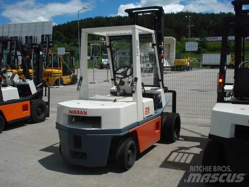 Nissan PH02M25 Carrelli elevatori-Altro