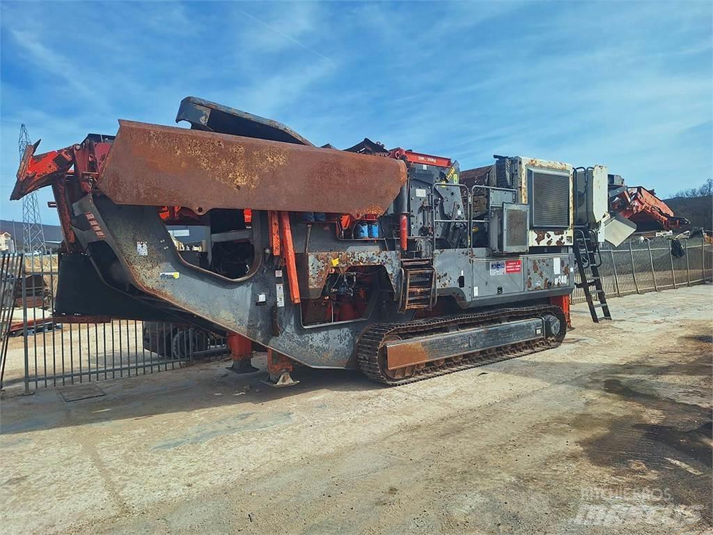 Sandvik QI 240 Frantoi mobili