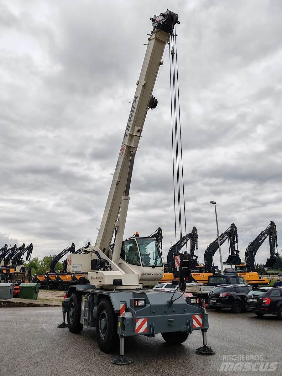 Terex RC30 Gru per terreni difficili