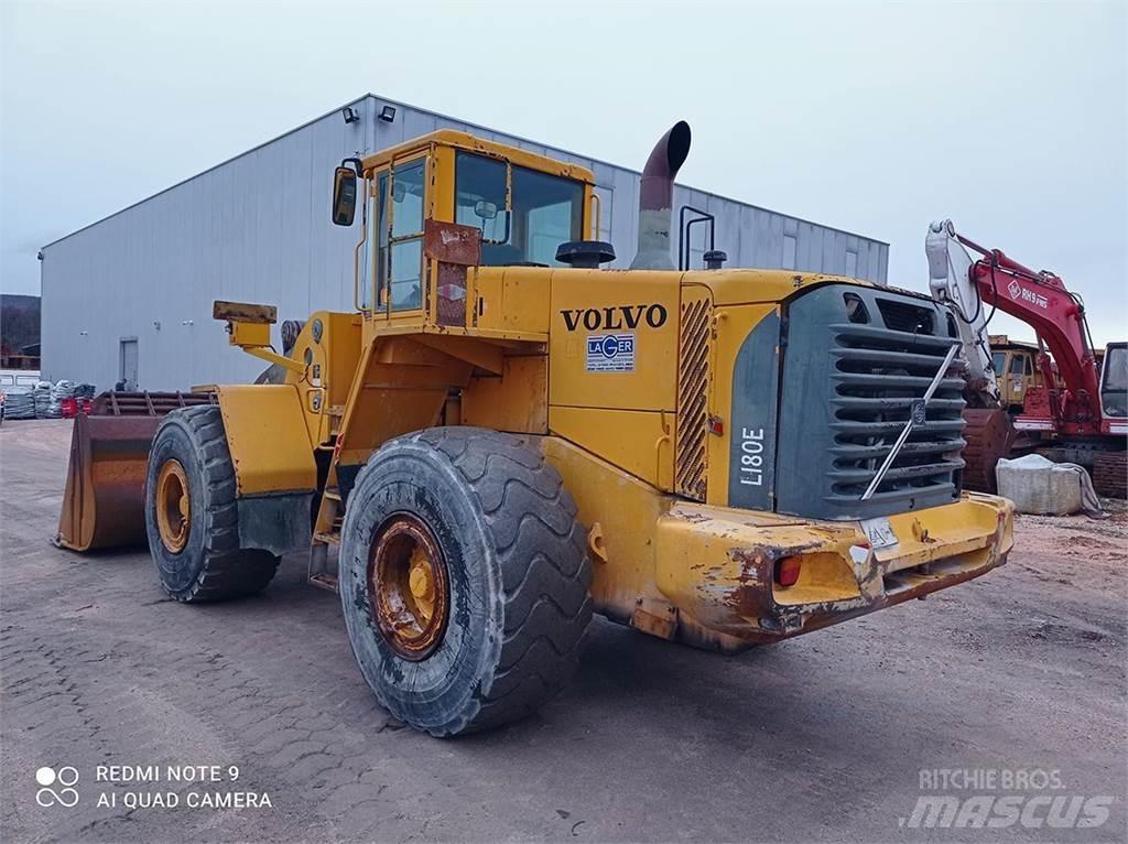 Volvo L180E Pale gommate