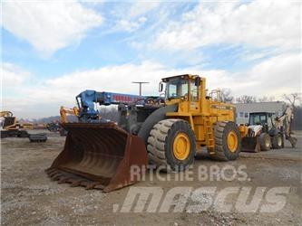 Volvo L330D Pale gommate
