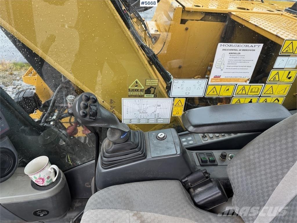 CAT 311F LRR Escavatori cingolati