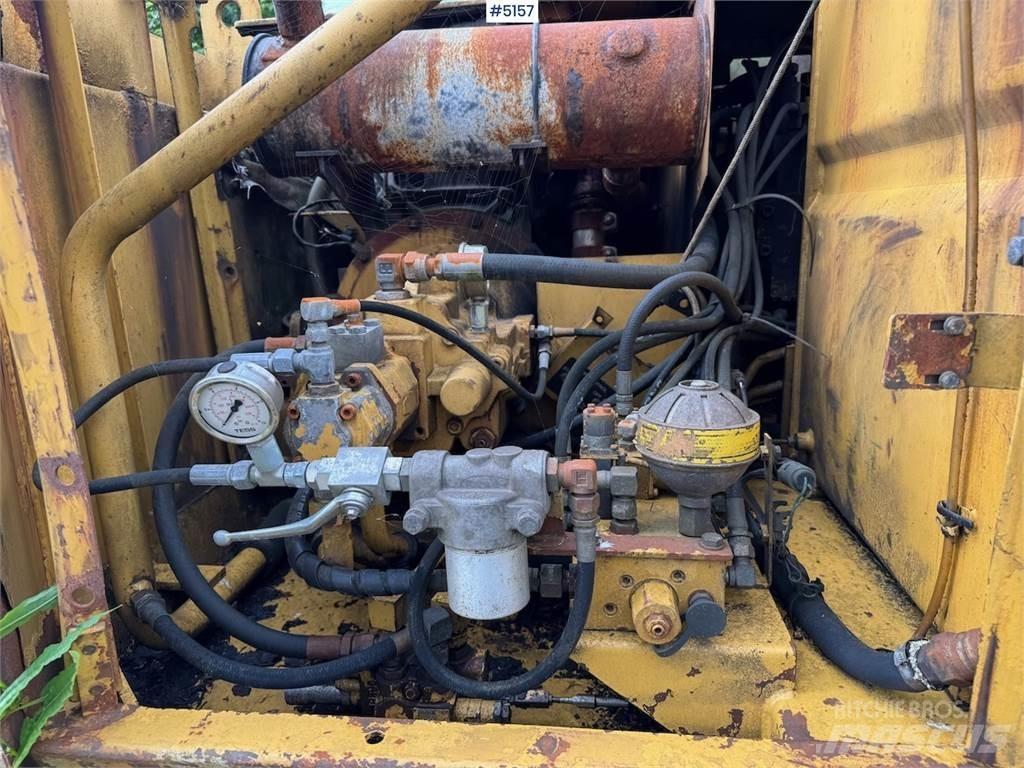 CAT E70B Escavatori cingolati