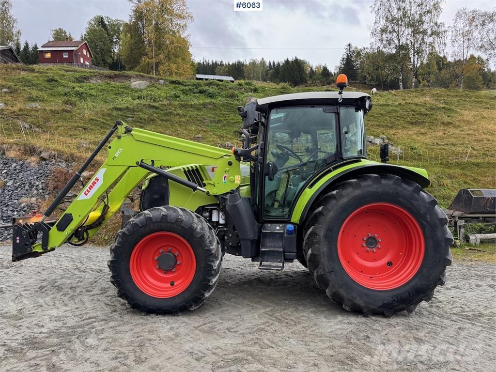 CLAAS Arion 460 Trattori