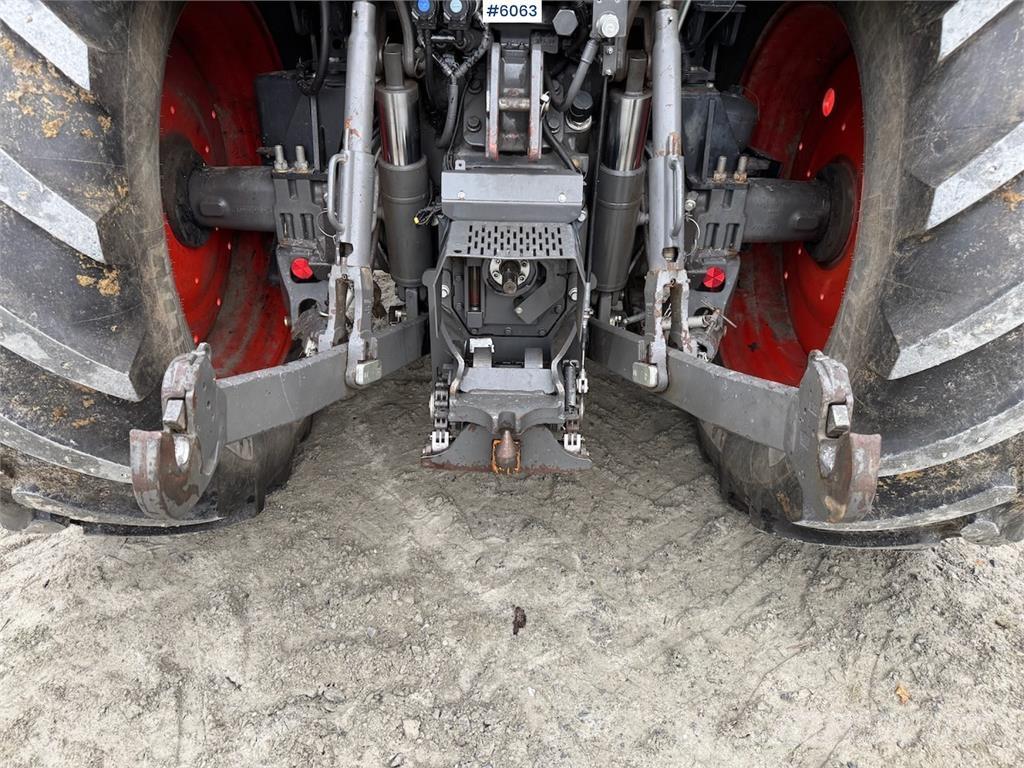 CLAAS Arion 460 Trattori