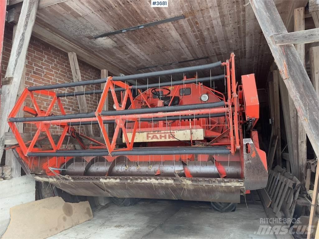 Deutz Fahr M900 Mietitrebbiatrici