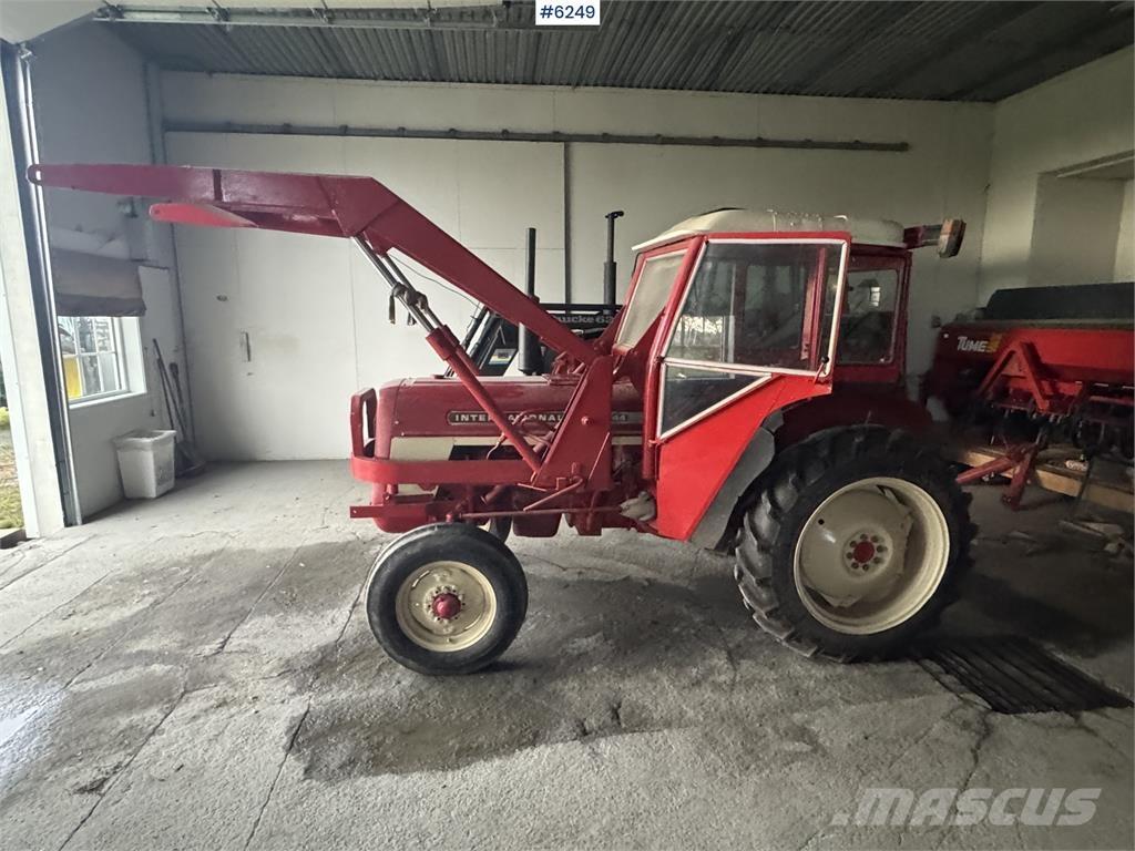 International 444 Trattori