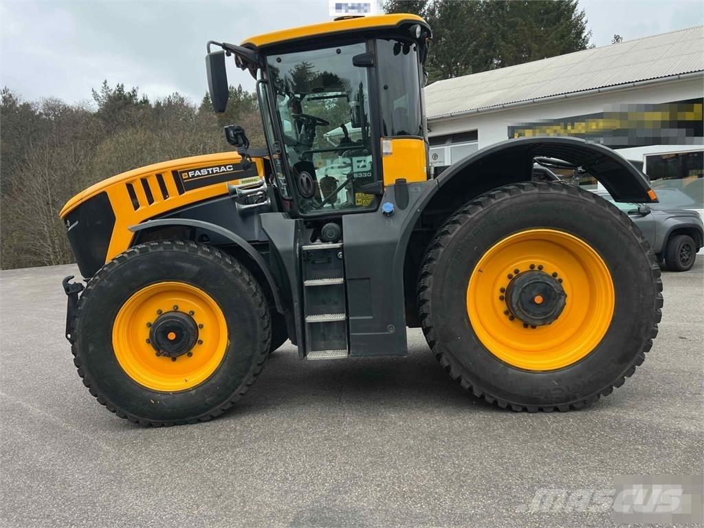 JCB Fastrac 8330 Trattori