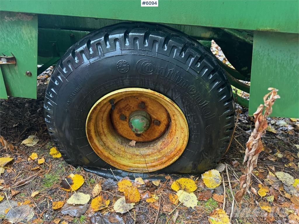 John Deere 332 Altri macchinari per raccolta