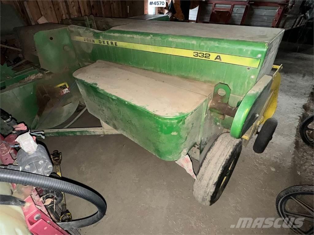 John Deere 332 A Altri macchinari per raccolta