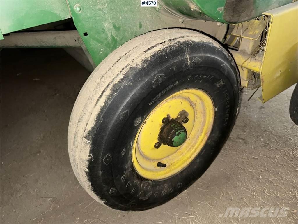 John Deere 332 A Altri macchinari per raccolta