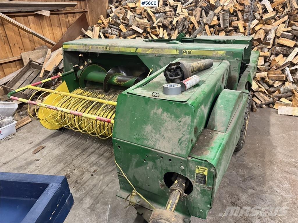 John Deere 342 Altri macchinari per raccolta