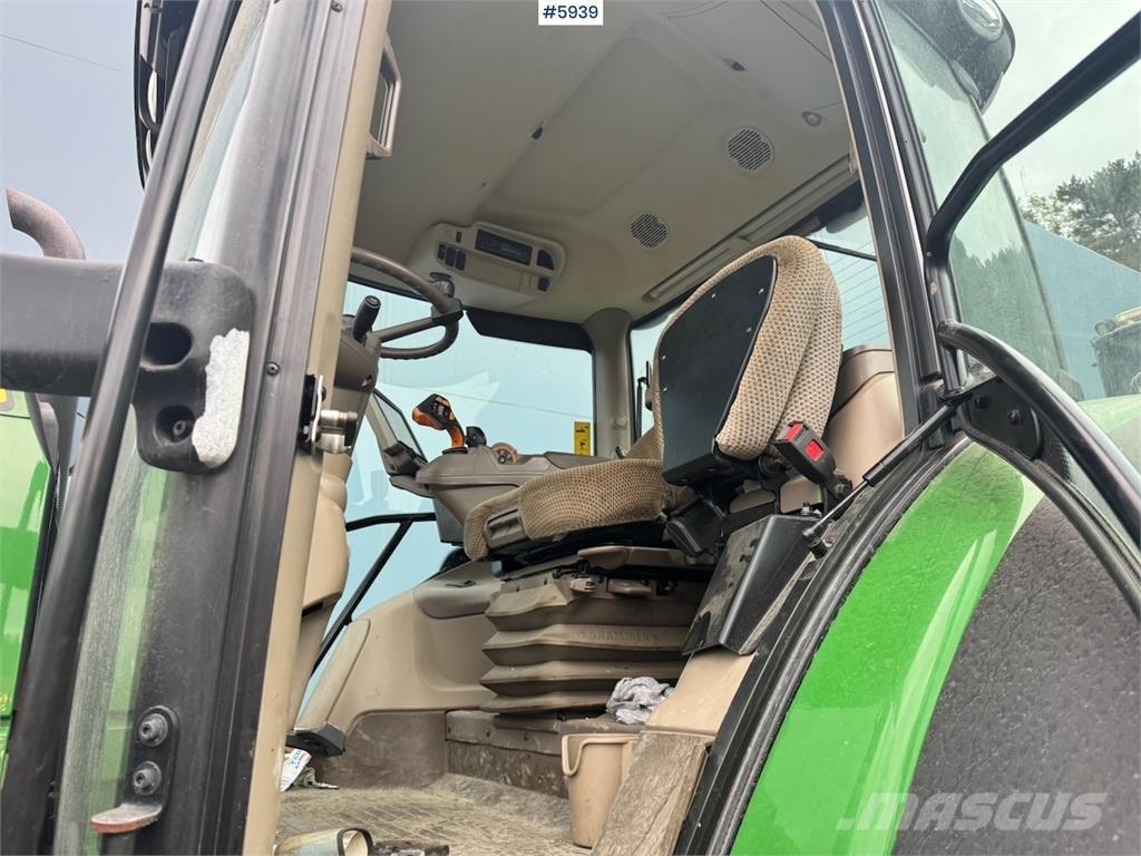 John Deere 6215R Trattori