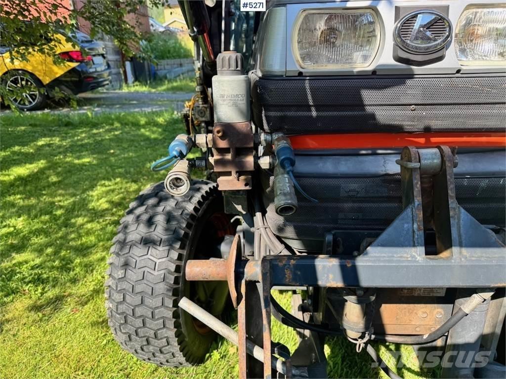 Kubota STA-35 Trattori