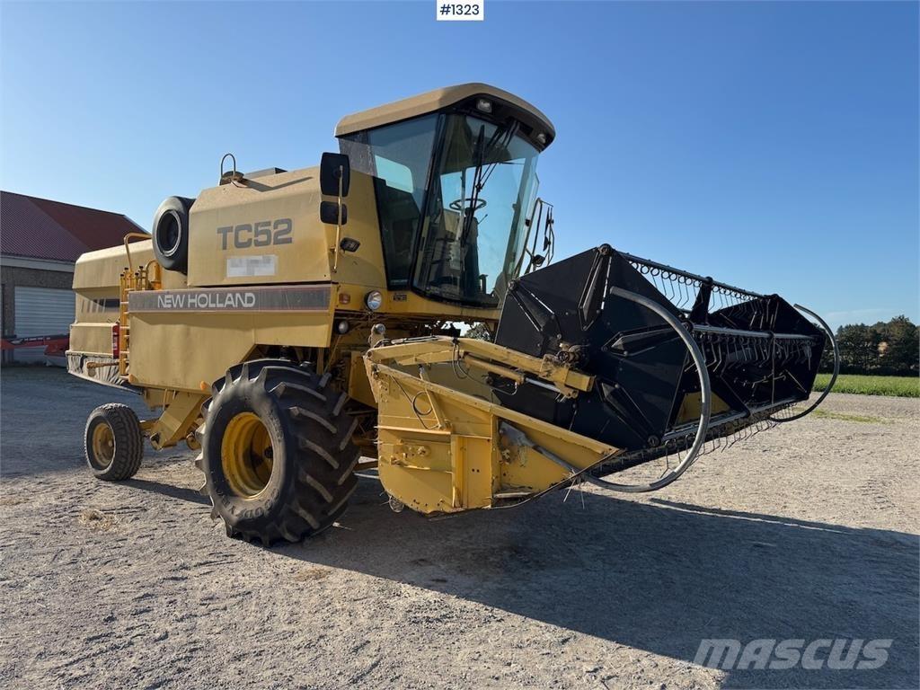 New Holland TC52 Mietitrebbiatrici